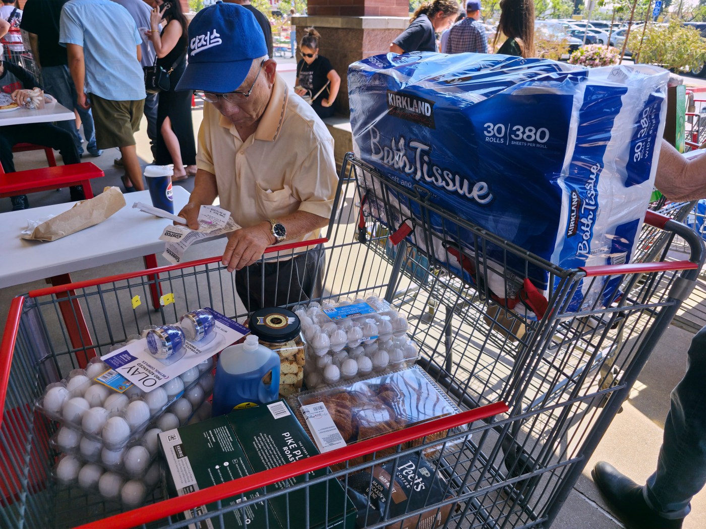 Ticker: Consumer confidence drops to Covid-era low; UPS to slash 20,000 jobs