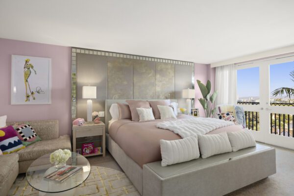 Bloomingdale’s Outfits ‘Clueless’-Inspired Closet at New Hotel Experience